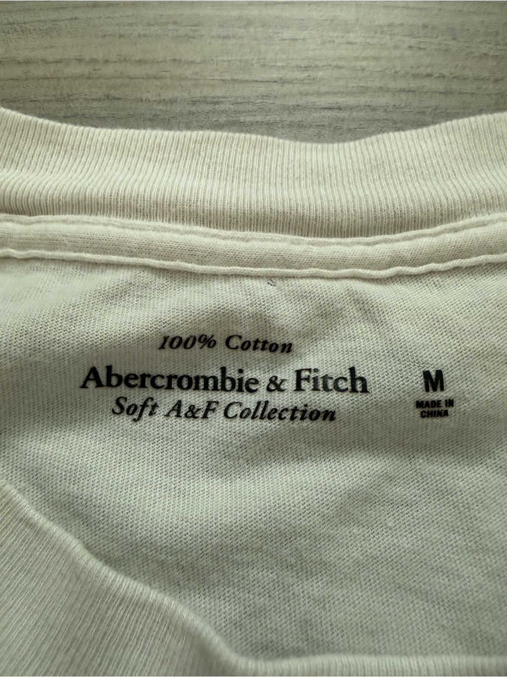 Abercrombie & Fitch Women’s Soft A&F Oversized Graphic “Palm Springs” Tee - Picture 3 of 4